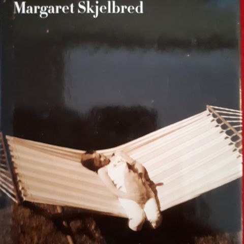 Gulldronning perledronning av Margaret Skjelbred