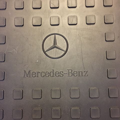 Baggasje matte til Mercedes Allterrain