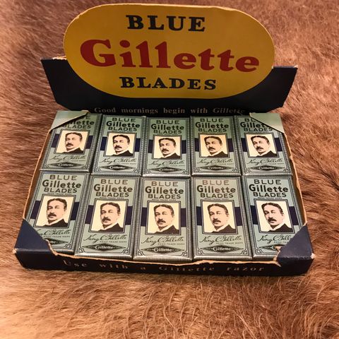 Komplett vintage dispenser med Blue Gillette barberblader fra 1961