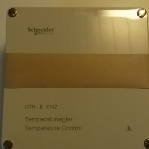 Takrenne termostat SCHNEIDER IP65