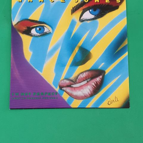 VINTAGE SINGEL/ VINYL MED GRACE JONES