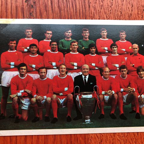 Manchester United lagbilde 1969 fotballkort George Best Dennis Law