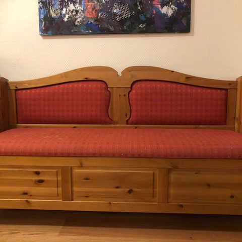Sofabenk - solid og flott sofa / benk i blåfuru - klassisk hyttemøbel / slagbenk