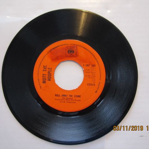 MOTT THE HOOPLE / ROLL AWAY THE STONE - 7" VINYL SINGLE