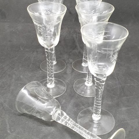 VINTAGE NYDELIG GLASS MED STETT 6 STK SELGES SAMLET 