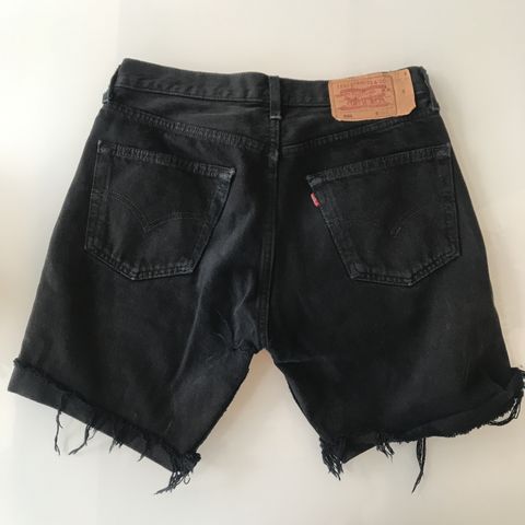 Levis 501 shorts W32