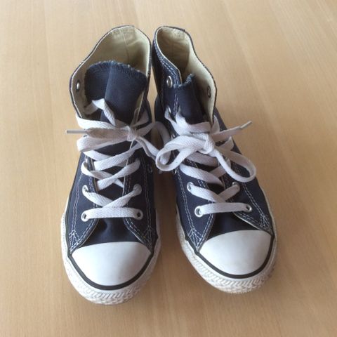 Converse sko str. 33