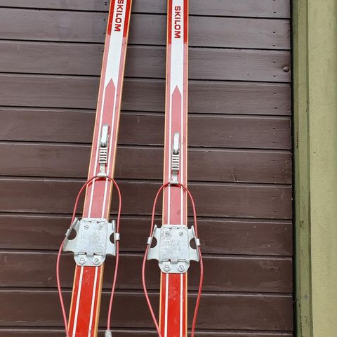 Vintage Skilom ski m/Røyken binding