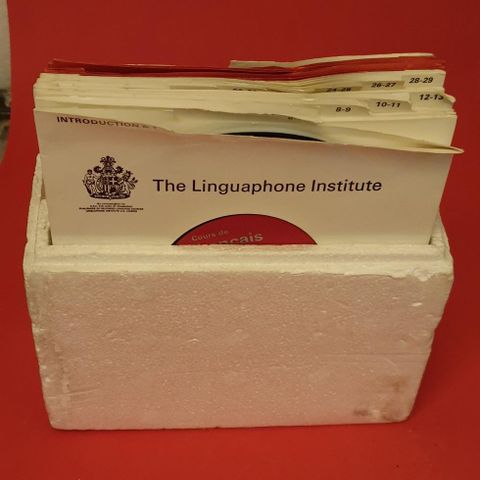 VINTAGE SINGEL/ VINYL THE LINGUAPHONE INSTITUTE - COURS DE FRAMCAIS