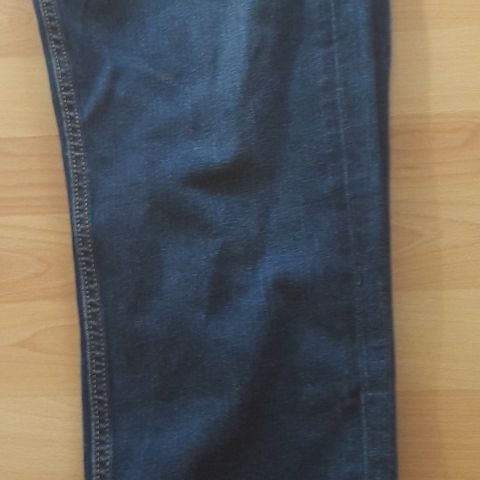 Ny Jeans fra Dressmann. str.w33/L 32.