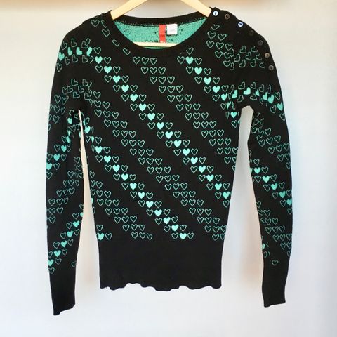 Pent brukt tricot genser H&M i str. 36 selges 85,-kr