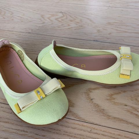 Str.32 / Ny pensko fra Unisa / nydelig lysegrønn sko