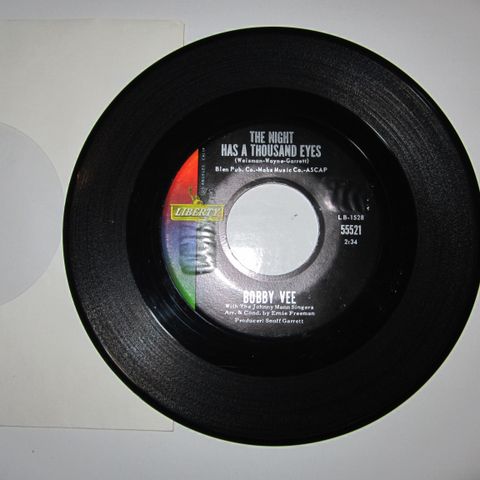 BOBBY VEE / THE NIGHT HAS A THOUSAND EYES - 7" VINYL SINGLE