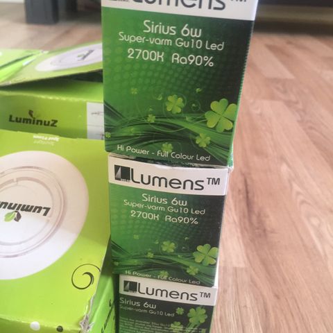 Luminuz 240V Downlight med 3 dimbære lyspærer