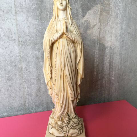 Madonna skulptur