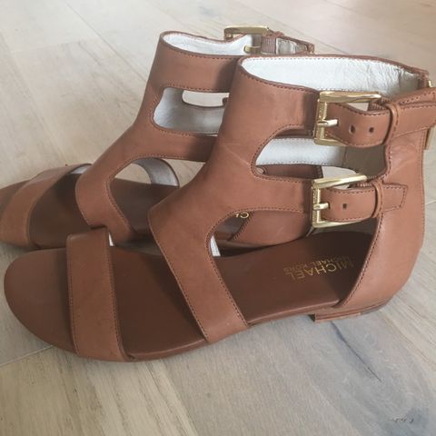 Michael Kors sandaler kr 400