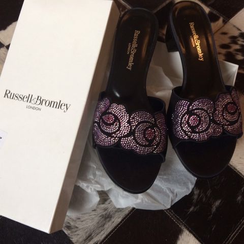 SKO TIL FEST! Til hverdag eller selskap. Sko fra RUSSELL & BROMLEY, London