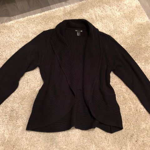 Svart strikk cardigan