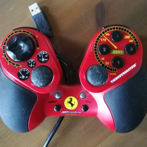 Game Pad Thrustmaster