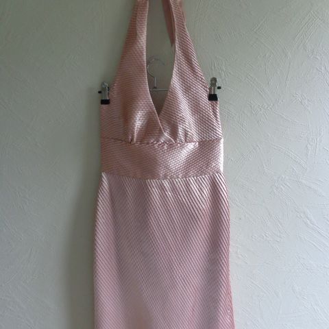 Flott rosa halter neck kjole fra Miss Selfridge UK -Str. 34