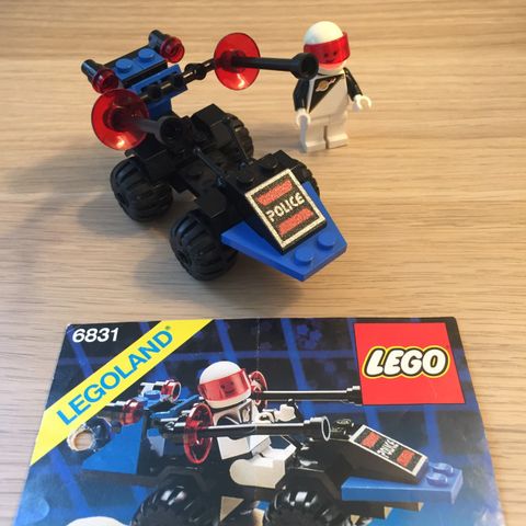 Lego 6831 Space Police : message detector