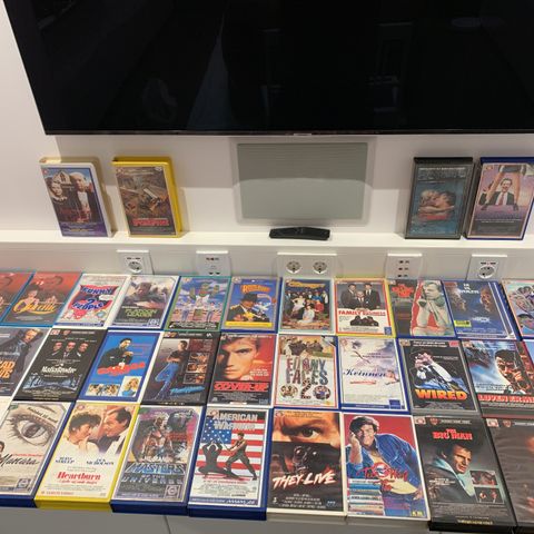 VHS filmer Les annonsen