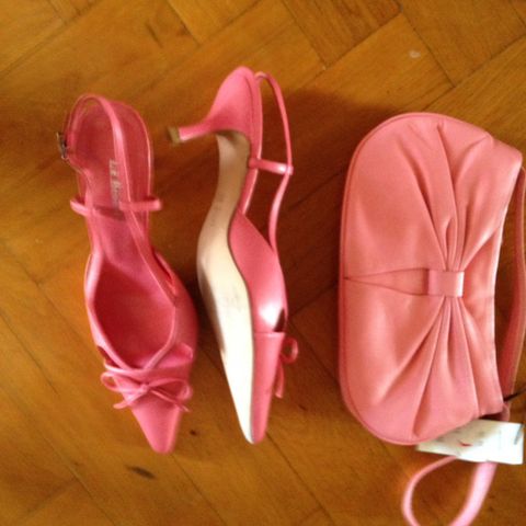 L. k. Bennett rosa  sko  , Str. 37,5 og Va Bene matchende veske