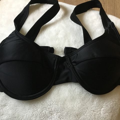 Ny bikinitopp 36