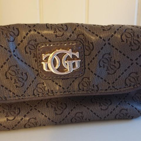 Guess kosmetikk bag