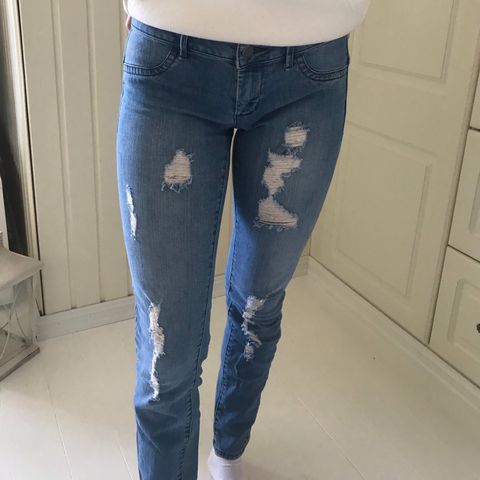 Hullete jeans fra Victoria’s Secret