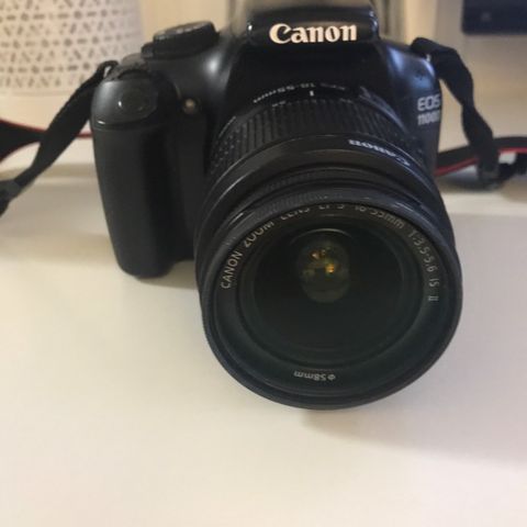 Canon EOS 1100D