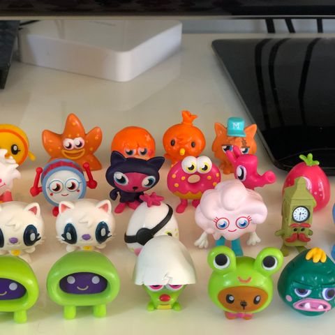 MOSHI MONSTER  småleker/ samlefigurer.