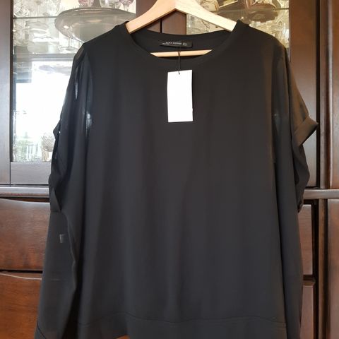 Ny svart chiffon top fra Zara i St. XL