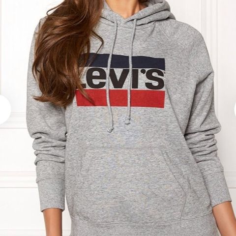 Levi’s Hettegenser. Str. M. Pent brukt