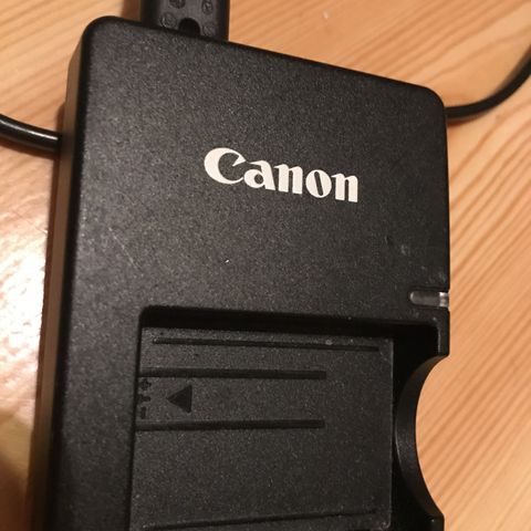 Lader til Canon LC-E5E (EOS 1000D/450D/500D/LP-E5)