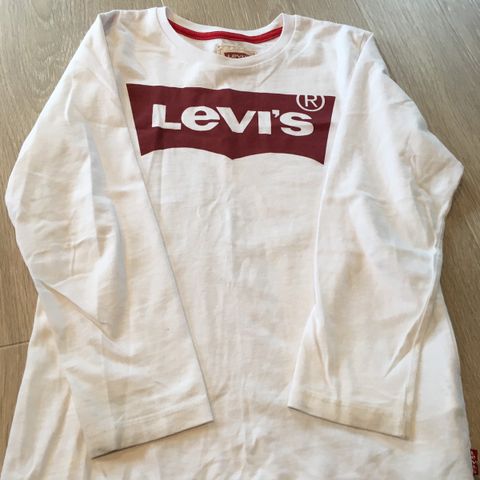 Levi’s genser hvit size 10