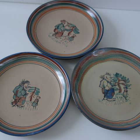 .Norsk keramikk tallerkener