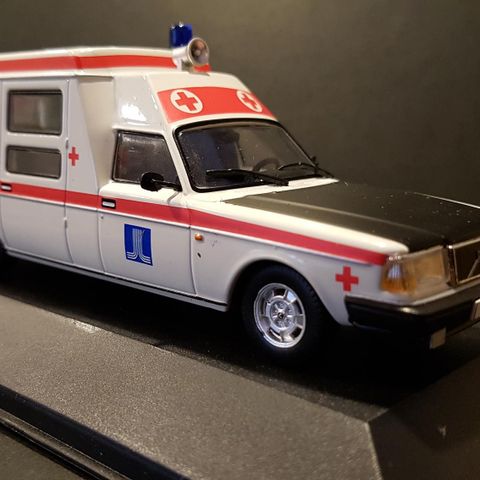 Volvo 264 Ambulanse  Atlas Collections