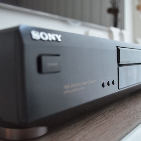 SONY CD spiller CDP-XE210. I veldig god tilstand!