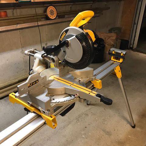 Utleie av kapp-/gjæresag Dewalt DW712