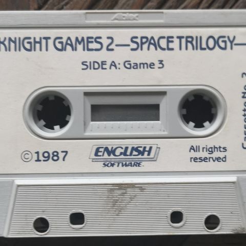 Knight Games 2 - Space Trilogy - Commodore 64 spill