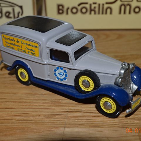 Brooklin models BRK 16x, Dodge van 1935, Apotheek de Korenbloem