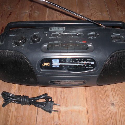 Bærbar radio- kassettspiller til salgs