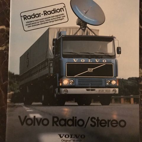Volvo lastebil radio og tilbehør brosjyre for 1982 & 83 modell