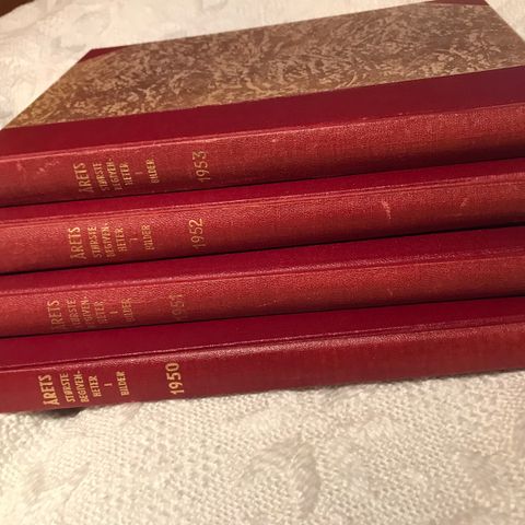 «Årets bilder» 4 bøker (1950, 1951, 1952, 1953 ).