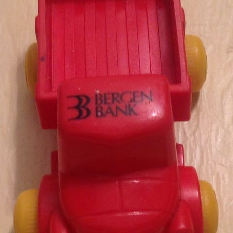 Bergen bank plastbil