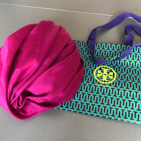 Tory Burch skjerf