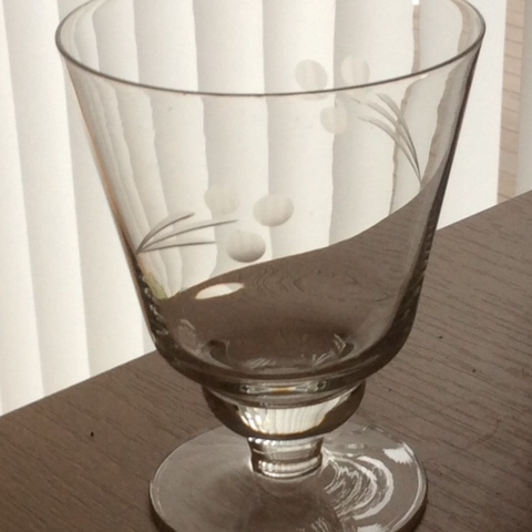 Nydelig  glass