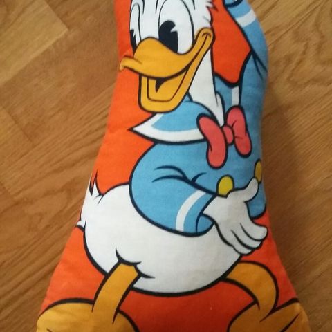 Donald Duck  pute70-tall.  W.D. vintage