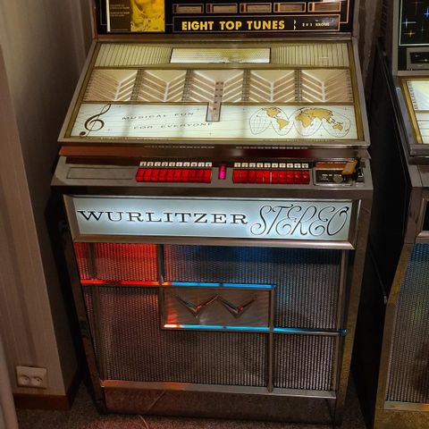 Wurlitzer 2710